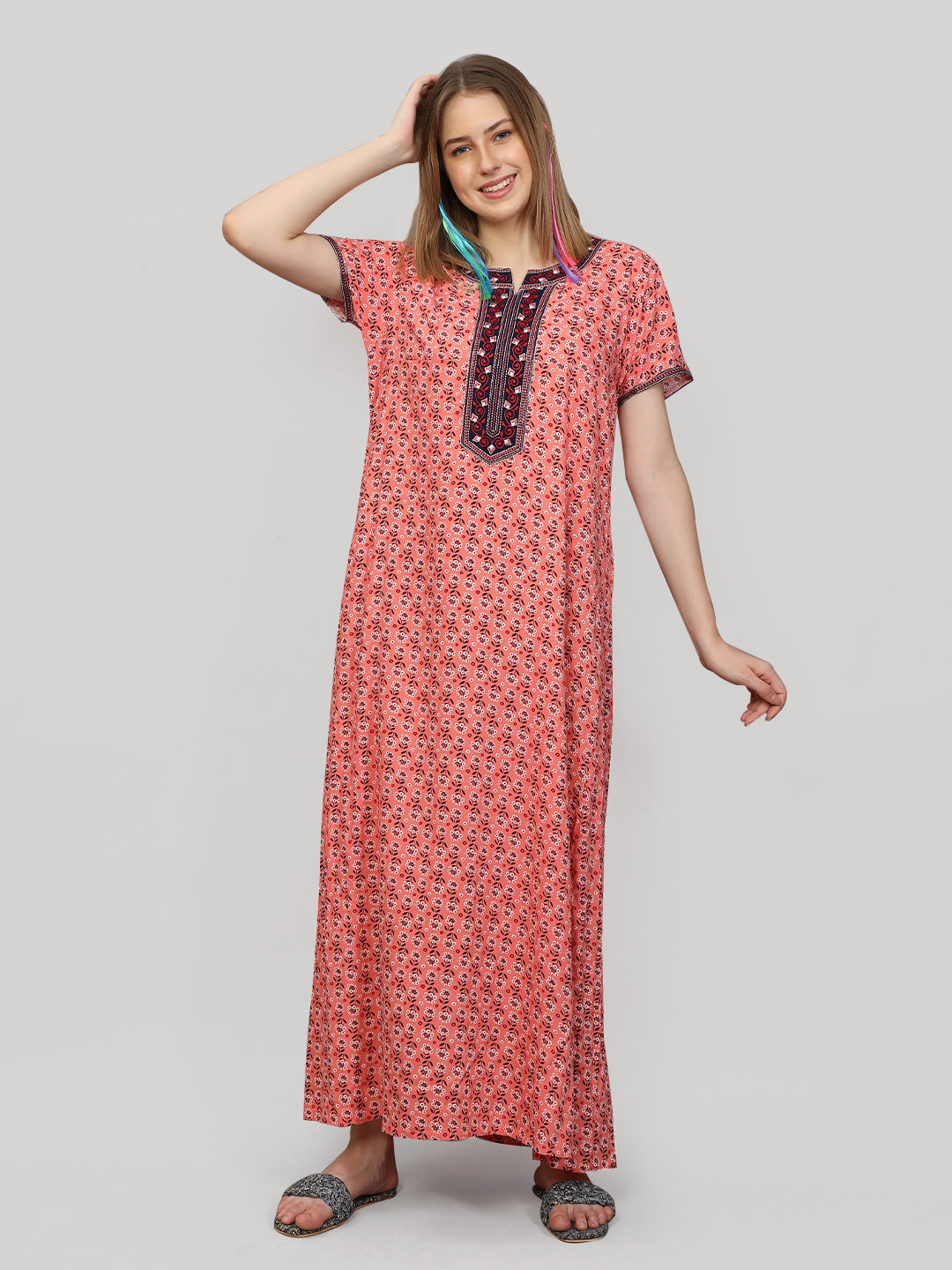 Factory Satin Night Dress Nighties Long Sleeves Women Nightgown - China Robe  and Nightdress price | Made-in-China.com